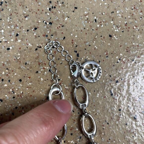 Trifari Crown Silver Oval Mixed Size Chain Link Necklace - Picture 9 of 9